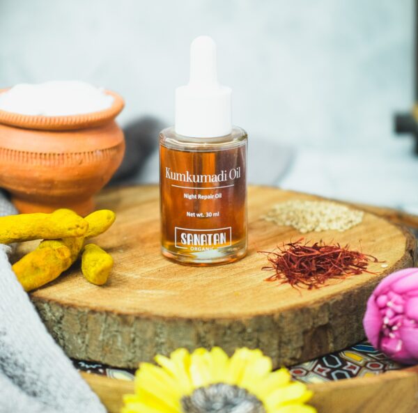 Kumkumadi Oil  [14 Ayurvedic herbs Luxurious Hand-made Night Repair Oil]-30ml - Image 4